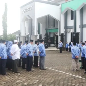 Rektor UIN FAS : Mulailah Bekerja Secara Profesional Rektor UIN FAS Apel pagi