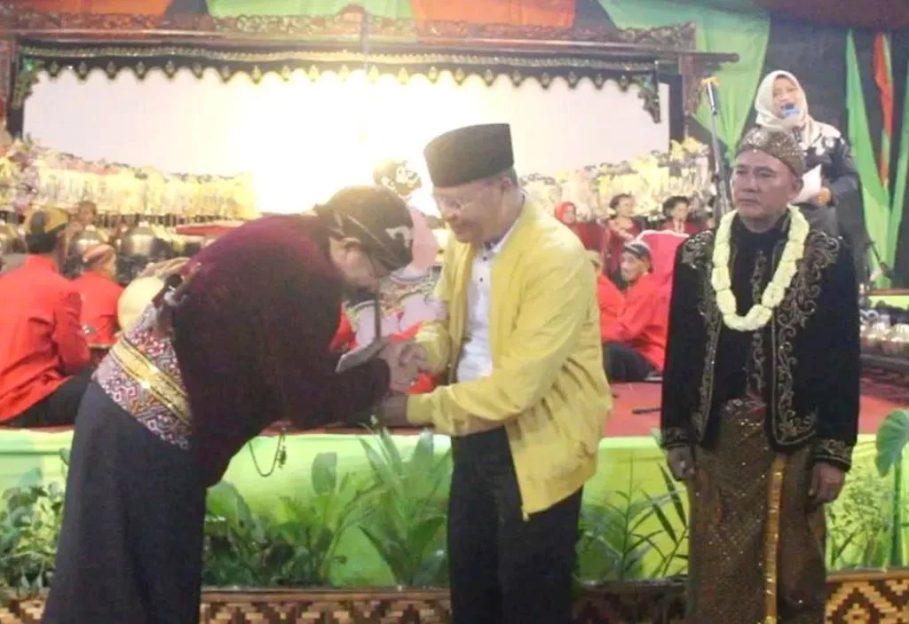 Rohidin Hadiri HUT ke 52 Desa Srikaton Bengkulu Tengah