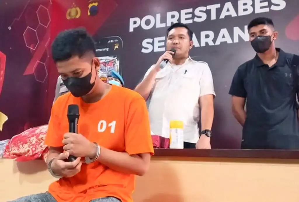 Suami Cekik Istri