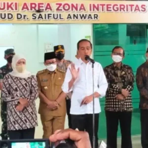 Tiba di Kota Malang, Jokowi Kunjungi Korban dan Tinjau Stadion Kanjuruhan