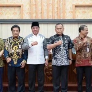 Waguh Rosjonsyah Terima Audiensi Kemenko PMK, Bahas Kawasan Transmigrasi Prioritas Waguh Rosjonsyah Terima Audiensi Kemenko PMK, Bahas Kawasan Transmigrasi Prioritas