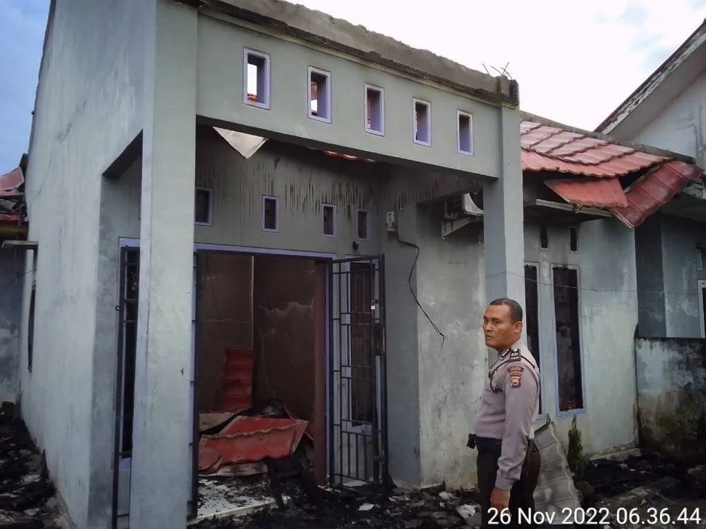 Dinas ke Bandung, Rumah Warga Kota Bengkulu Dipanggang Api