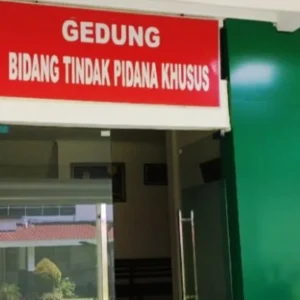 Dirut CV Cakra Manunggal dan CV Pribia Diperiksa Kejati Bengkulu Dirut CV Cakra Manunggal dan CV Pribia Diperiksa Kejati Bengkulu