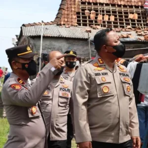 Kapolres Demak Kunjungi Korban Angin Puting Beliung