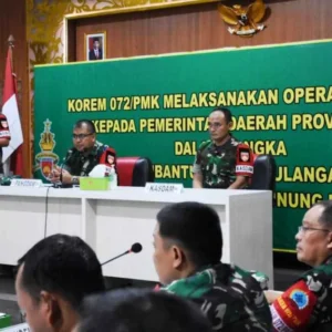 Korem 072/Pamungkas Siap Menanggulangi Erupsi Gunung Merapi Kapoksahli Pangdam IV/Diponegoro Brigjen TNI Joko Triyanto, saat membuka Latihan Posko I Korem 072/Pamungkas Dharma Giri 22 di Aula Sugiono, Makorem 072/Pmk. (ft.dok.PendamIV/Dip).