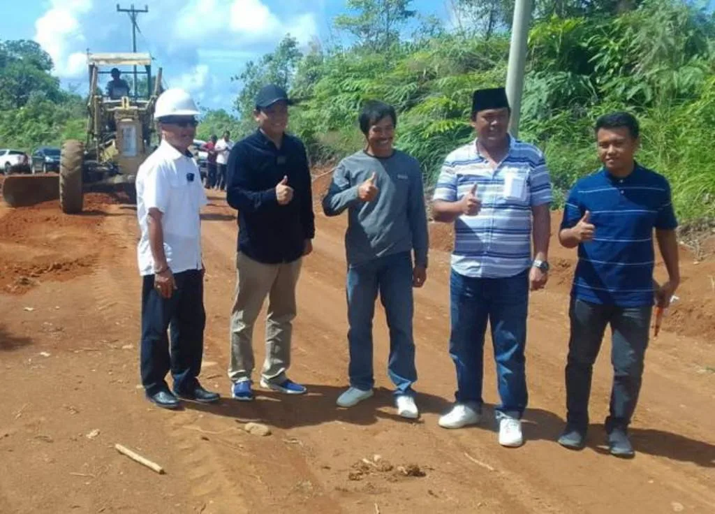 Penuhi Janji, Jonaidi Gunakan Dana Aspirasi Biayai Pengerjaan Jalan Padang Capo