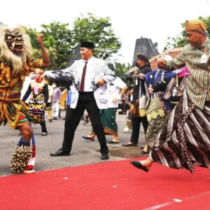 Peringati Hari Guru, Ganjar Kisahkan Bima Dalam Lakon Dewa Ruci Hari Guru