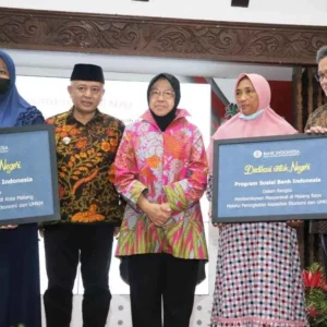 Bupati Malang Dampingi Mensos Serah Terima Tahap I Program PENA