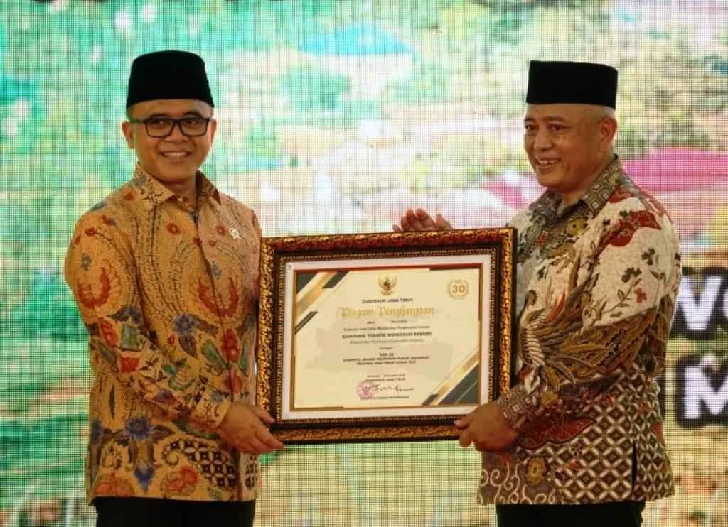 Bupati Malang Terima Penghargaan Top 30 Inovasi Terpuji Kovablik Jatim 2022