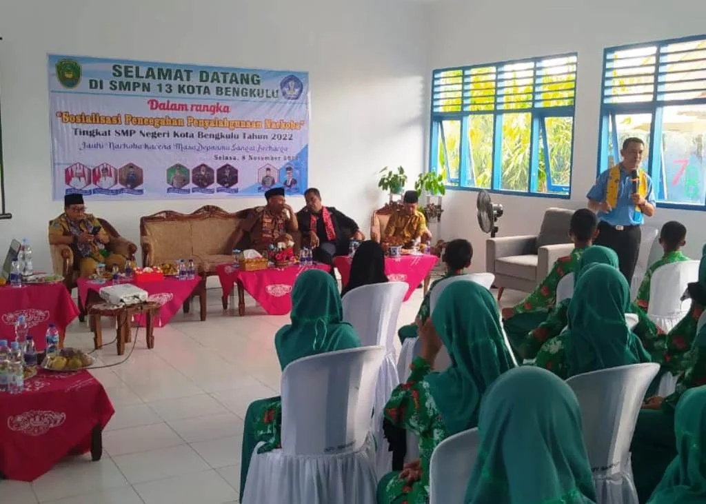 Disdik dan BNN Melanjutkan Sosialisasi P4GN di SMPN 13 Kota Bengkulu