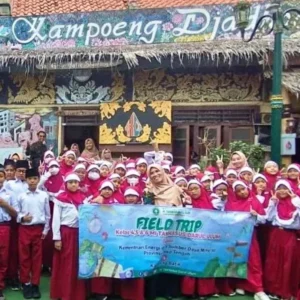 Field Trip MI Takhasus Darul Ulum Ngaliyan, Bekali Siswa Pengalaman Nyata Field Trip MI Takhasus Darul Ulum Ngaliyan, Bekali Siswa Pengalaman Nyata