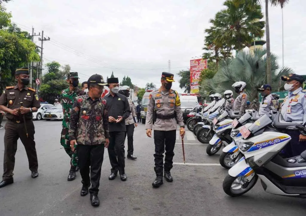 Jelang Nataru, Wawali Kota Batu Bersama Polres Gelar Apel Pengamanan