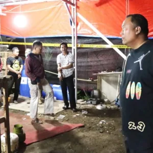 Kapolres Demak Pimpin Langsung Penggrebekan Judi Sabung Ayam Kapolres Demak Pimpin Langsung Penggrebekan Judi Sabung Ayam