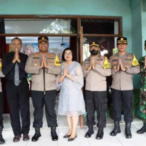 Kapolres Demak Turun Langsung Cek Pengamanan Ibadah Natal Kapolres Demak Turun Langsung Cek Pengamanan Ibadah Natal
