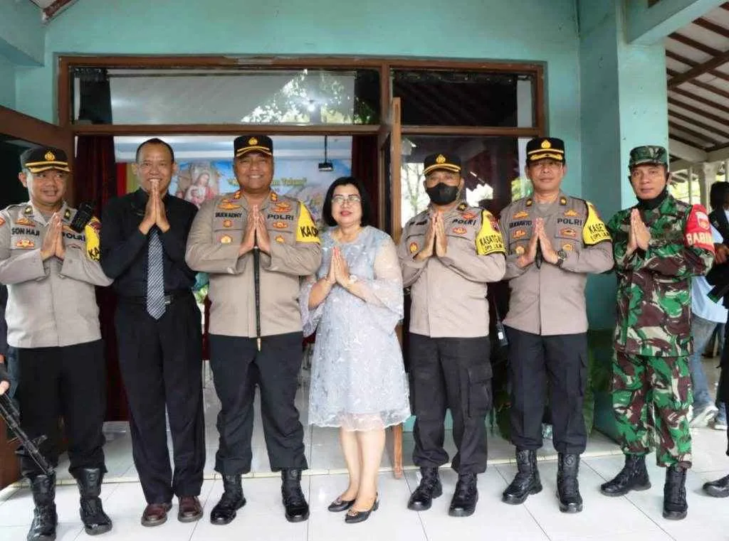Kapolres Demak Turun Langsung Cek Pengamanan Ibadah Natal