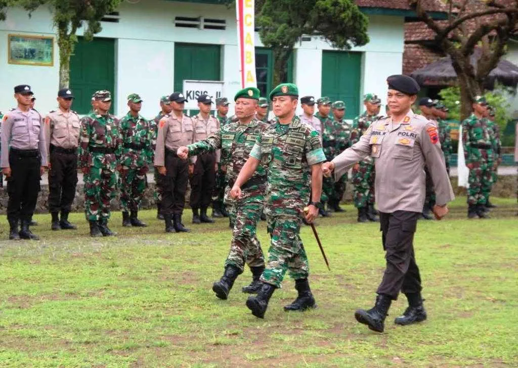 Penutupan Diklat Integrasi TNI AD dan Polri di Rindam IV/Diponegoro
