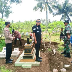 Tak Ada Keluarga Mencari, Mayat Tersangkut Jaring Akhirnya di Makamkan