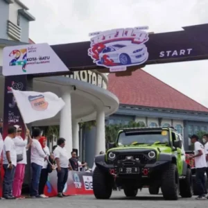 Wali Kota Batu Lepas Ratusan Peserta KWB Auto Really 2022 Wali Kota Batu Lepas Ratusan Peserta KWB Auto Really 2022