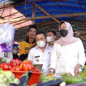 Wali Kota Batu Sidak Pasar Batu, Jelang Natal dan Tahun Baru Wali Kota Batu Sidak Pasar Batu, Jelang Natal dan Tahun Baru
