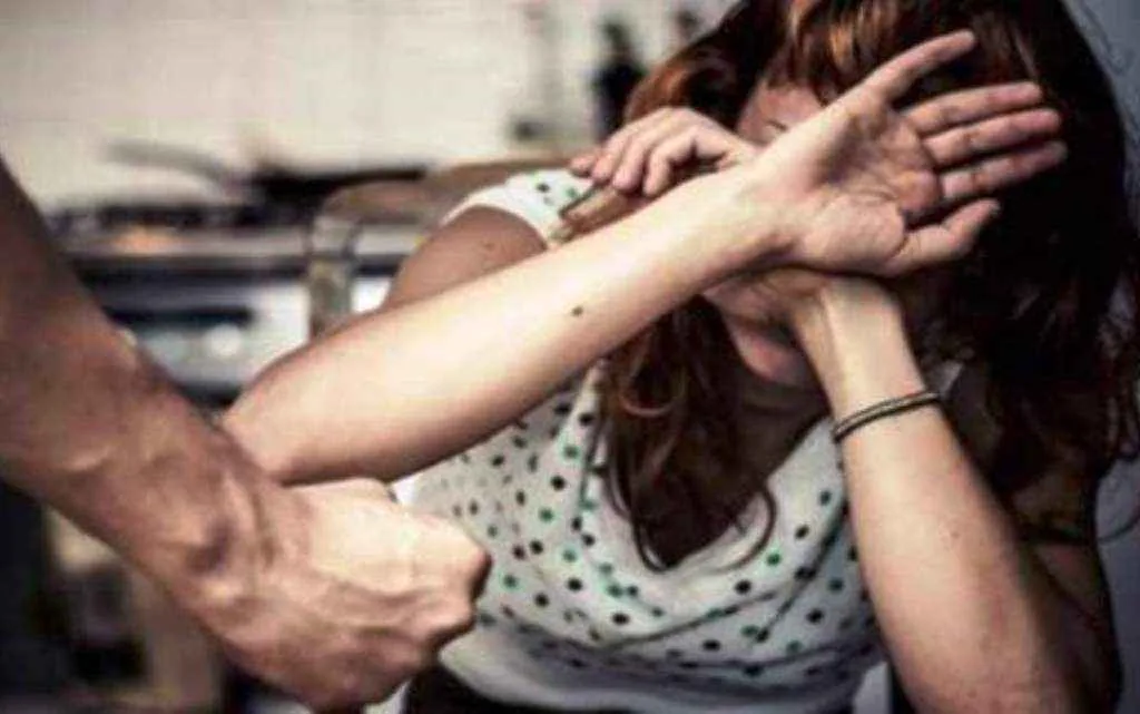 Wanita ini Babak Belur Dianiaya Kerabat Suami Pakai Golok