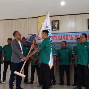 Wibowo Susilo Lantik dan Kukuhkan Pengurus SMSI Mukomuko Wibowo Susilo Lantik dan Kukuhkan Pengurus SMSI Mukomuko
