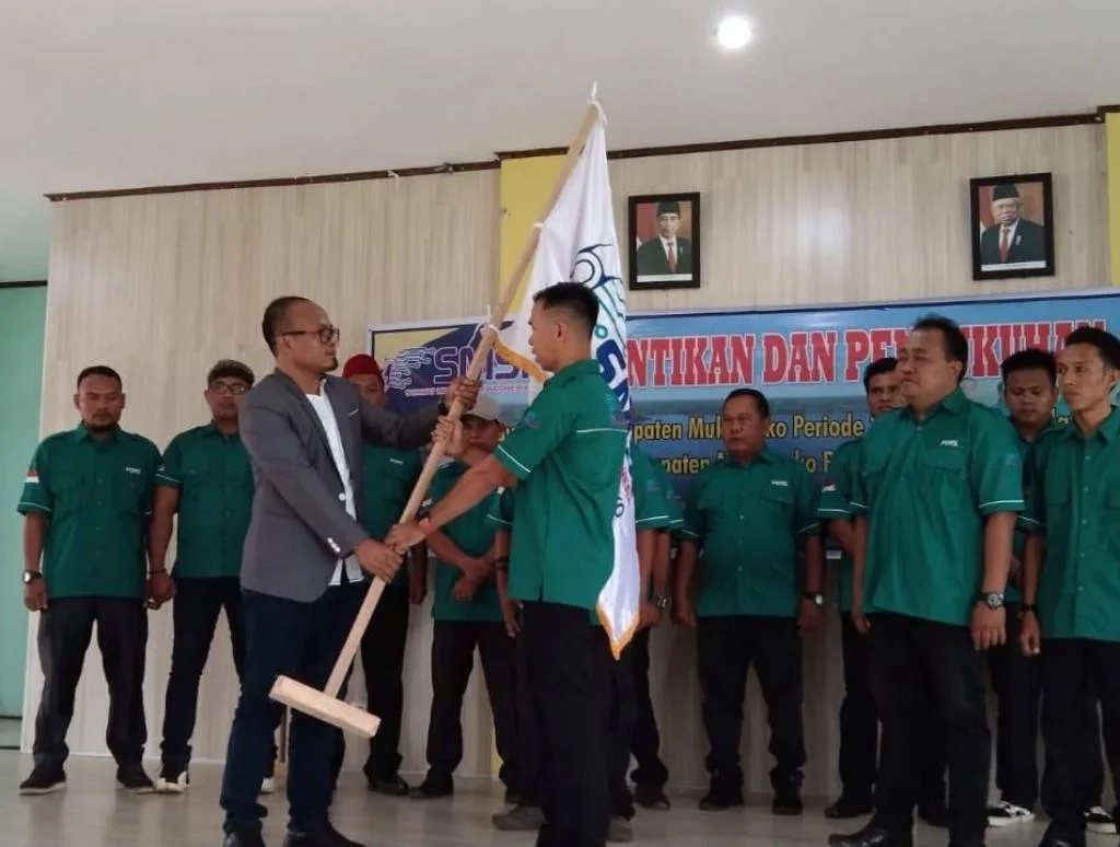 Wibowo Susilo Lantik dan Kukuhkan Pengurus SMSI Mukomuko