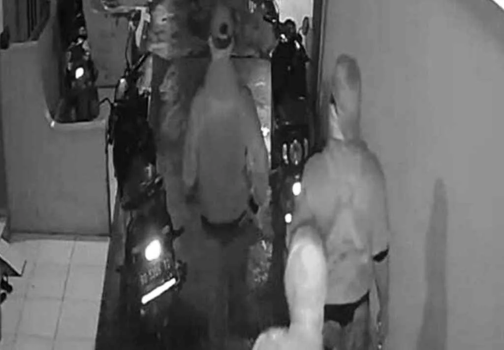 Bobol Gembok Gerbang, Maling Gasak 2 Motor Penghuni Kosan