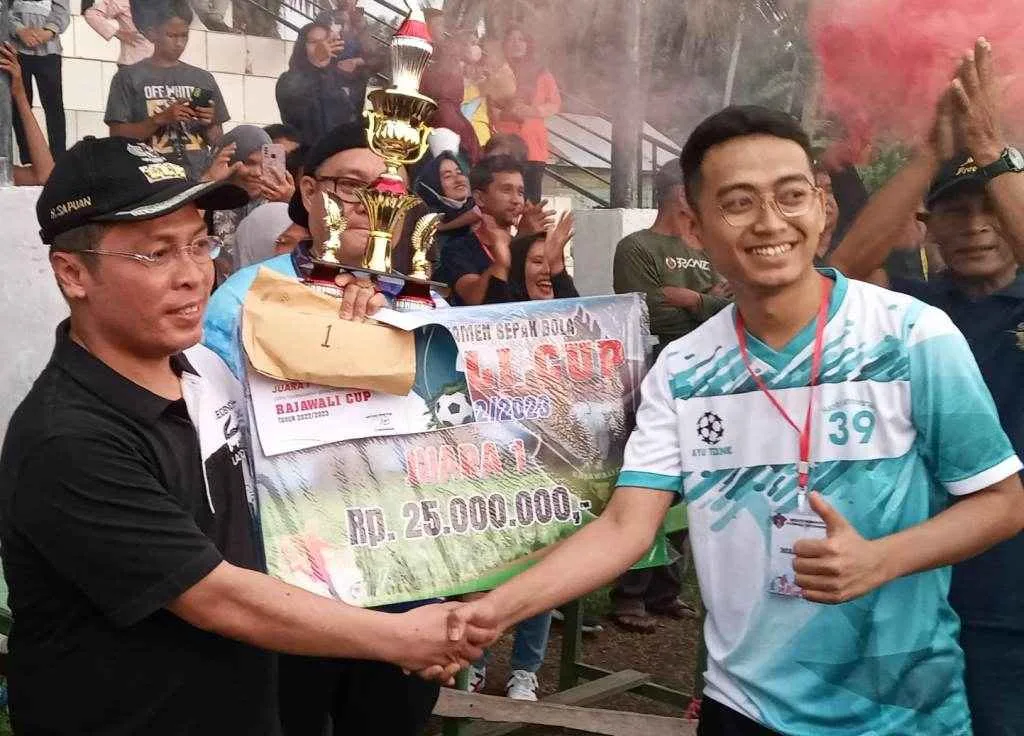 Bupati Mukomuko Tutup Turnamen Banema Rajawali Cup Ke-I