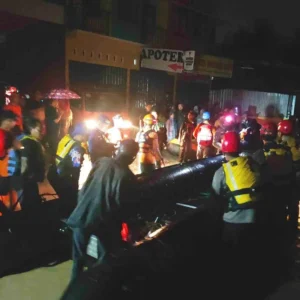 Dirpolairud Polda Jateng Kerahkan SAR Arnavat Evakuasi Korban Banjir Bandang