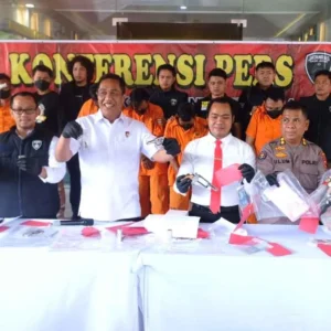 Gunakan Senpi Saat Beraksi, 5 Perampok Berhasil Diringkus Polisi