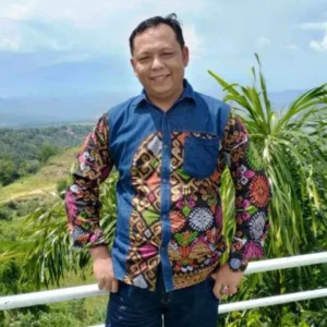 LSM WBL Apresiasi PWI Brebes Tanam Kopi Jelang HPN