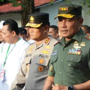 Pangdam IV/Diponegoro Dampingi Presiden di Harlah 1 Abad NU Pangdam IV/Diponegoro Dampingi Presiden di Harlah 1 Abad NU
