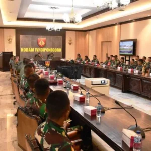 Pangdam IV/Diponegoro Pimpin Audiensi Latihan OJT Taruna Akmil Tingkat IV Pangdam IV/Diponegoro Pimpin Audiensi Latihan OJT Taruna Akmil Tingkat IV