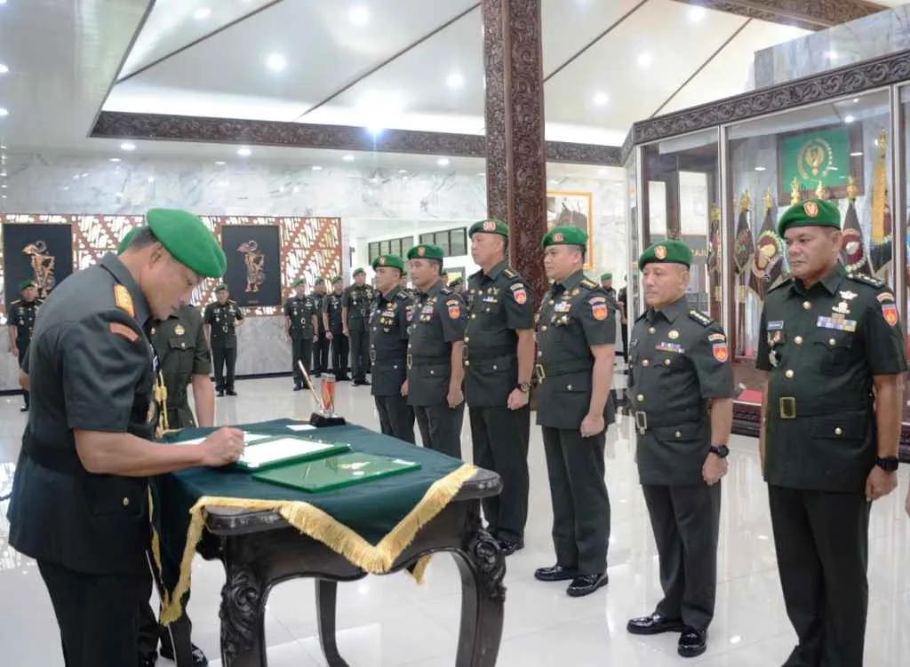 Pangdam Pimpin Sertijab Para Pejabat Utama Kodam IV/Diponegoro