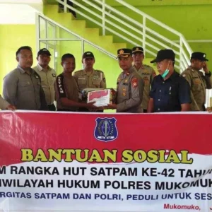 Peringati HUT Satpam Ke-42, Polres Mukomuko Salurkan Bantuan Peringati HUT Satpam Ke-42, Polres Mukomuko Salurkan Bantuan