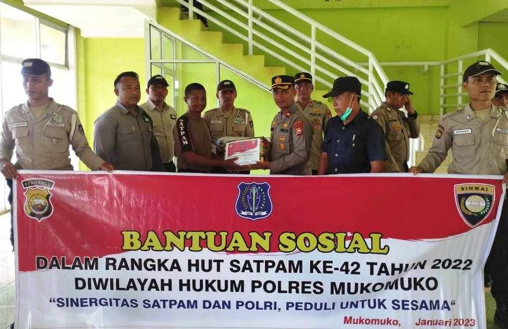 Peringati HUT Satpam Ke-42, Polres Mukomuko Salurkan Bantuan