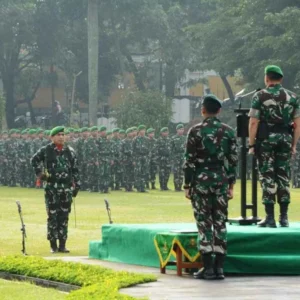 Pimpin Upacara Bendera 17-an, Kasdam IV/Diponegoro : Anggota TNI Jangan Arogan