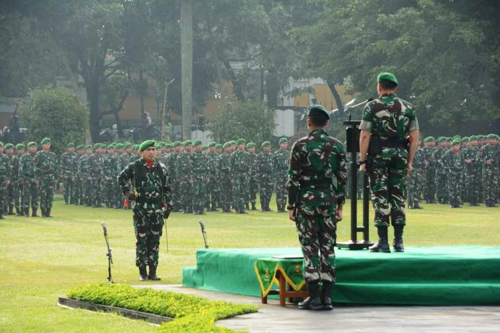 Pimpin Upacara Bendera 17-an, Kasdam IV/Diponegoro : Anggota TNI Jangan Arogan