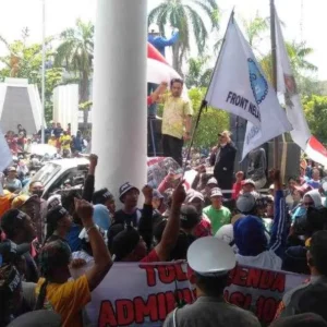 Tolak BNBP, Front Nelayan Bersatu Gerudug DPRD Kota Tegal Front Nelayan Bersatu, Gerudug DPRD Kota Tegal