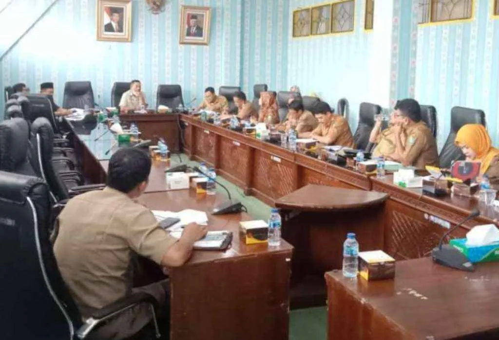 Bapemperda DPRD Lebong Bahas Raperda dan Retribusi Daerah