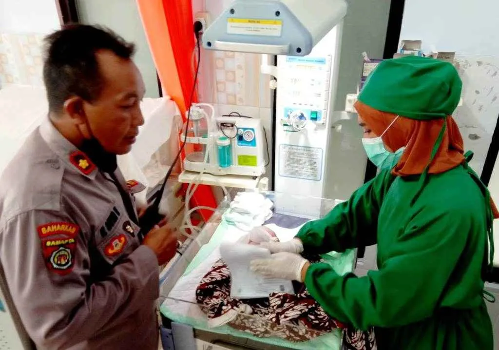 Geger, Penemuan Bayi Masih Bertali Pusar di Sananwetan Blitar