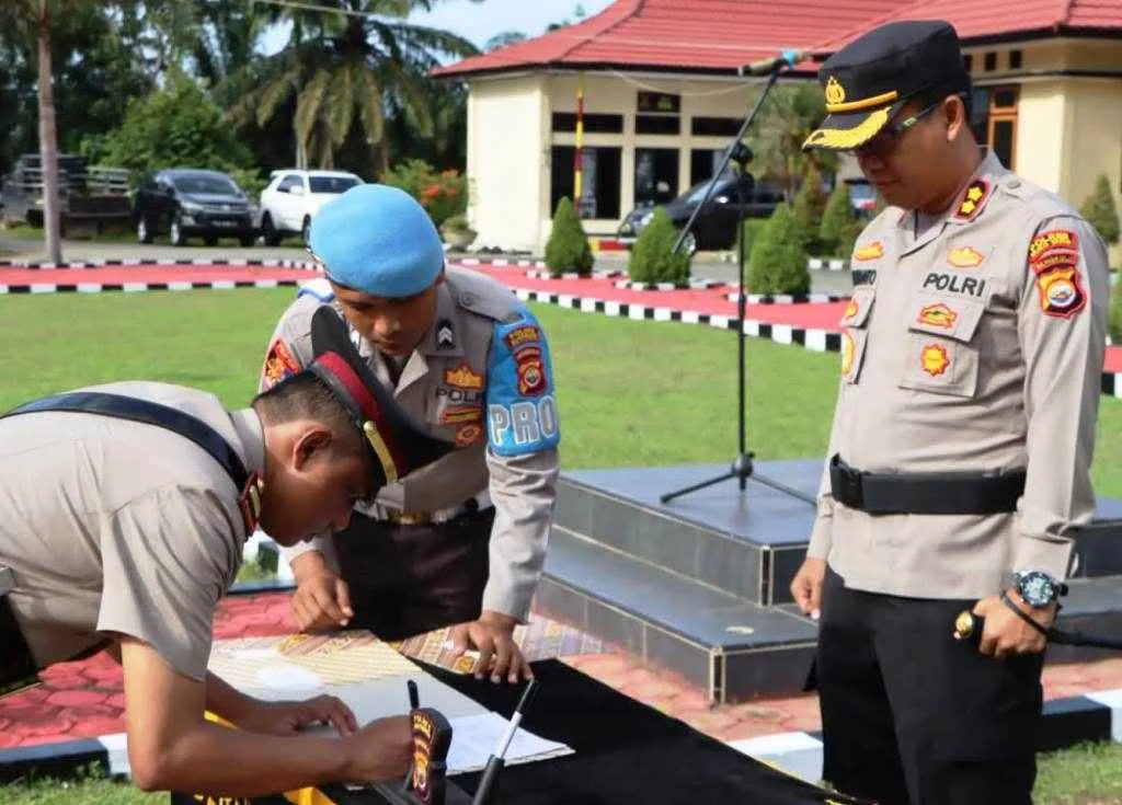 Gelar Upacara Sertijab, Dua Pejabat Utama Polres Mukomuko Berganti