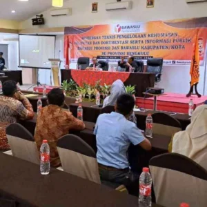 Jadi Narasumber di Bimtek Bawaslu, Ketua SMSI Bengkulu Sampaikan ini Bawaslu Bengkulu Gelar Bimtek, Ketua SMSI : Bikin Konten Informatif dan Edukatif