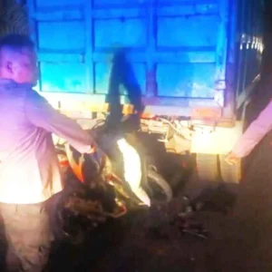 Jatuh dan Tergilas Truk Tanki, Pemotor ini Tewas di Tempat