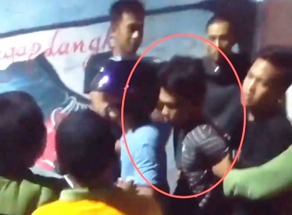 Kepergok Curi Kotak Amal, Pria ini Hampir Diamuk Massa