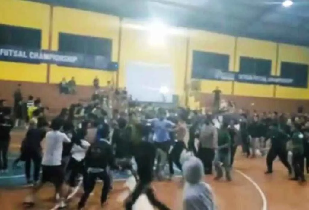Tak Terima Timnya Kalah, Turnamen Futsal Antar SMA Berakhir Ricuh