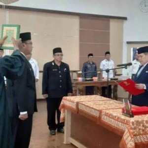Wabup Lebong Lantik Budi Setiawan Jadi Kadis Dukcapil