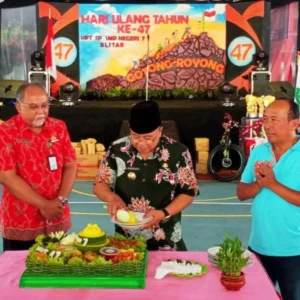 Wali Kota Blitar Hadiri HUT SMPN 7, Minta Kepsek Kembangkan IKI