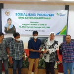 Bersama Mitra Kerja, Elva Hartati Sosialiasi Manfaat BPJS Ketenagakerjaan