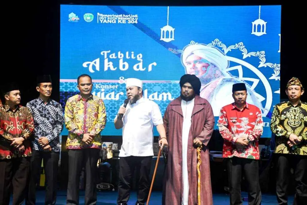 Ceramah dan Lagu Religi Ustad Derry Ramaikan HUT Kota Bengkulu